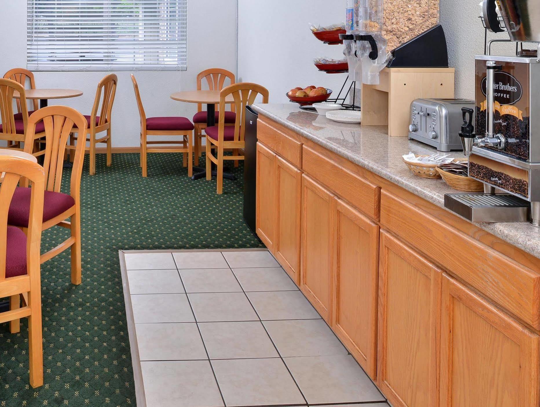 Americas Best Value Inn - Ukiah Exterior foto